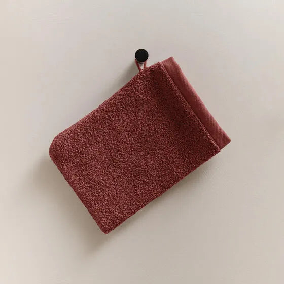 Duurzame mahonie Luna washandje (4 stuks) van 67% gerecycled katoen en 33% polyester, 500 g/m², hoge kwaliteit, zacht, absorberend en sneldrogend.