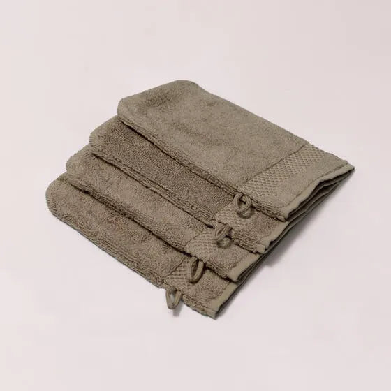 Luxe khaki Florence washandjes (4 stuks) van 100% GOTS-katoen, 600 g/m², hoge kwaliteit, zacht en absorberend.